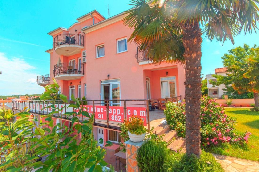Apartment 4 Palme A Funtana